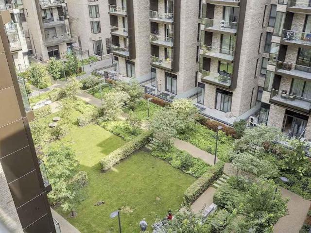 Flat for sale in Finsbury, Greater London