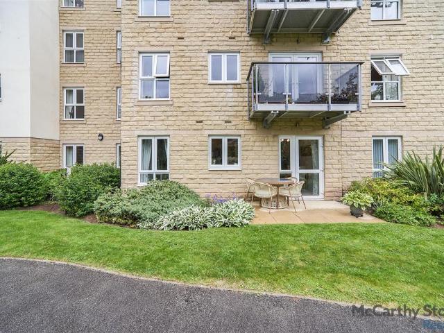 Flat for sale in Moortown, West Yorkshire