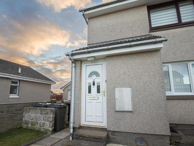 Flat for sale in Cove Bay, Ballindoch