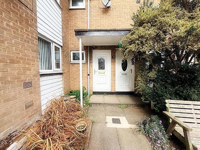 Flat for sale in Wallsend, North Tyneside