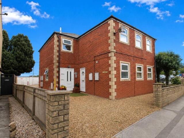 Flat for sale in Trowbridge