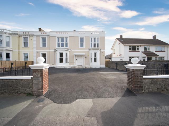 Flat for sale in Weston-super-mare, North Somerset
