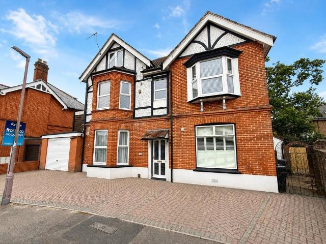 Flat for sale in Bournemouth