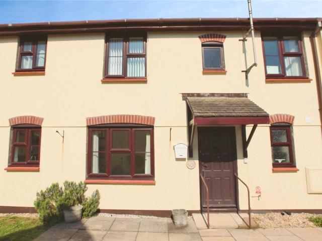 Flat for sale in Strode, Devon