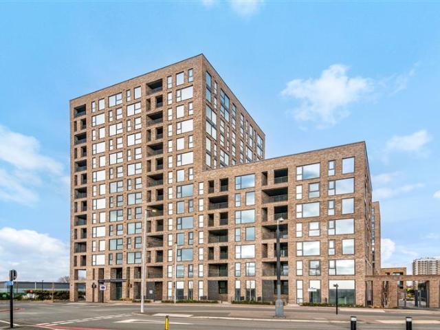 Flat for sale in North Woolwich, Greater London