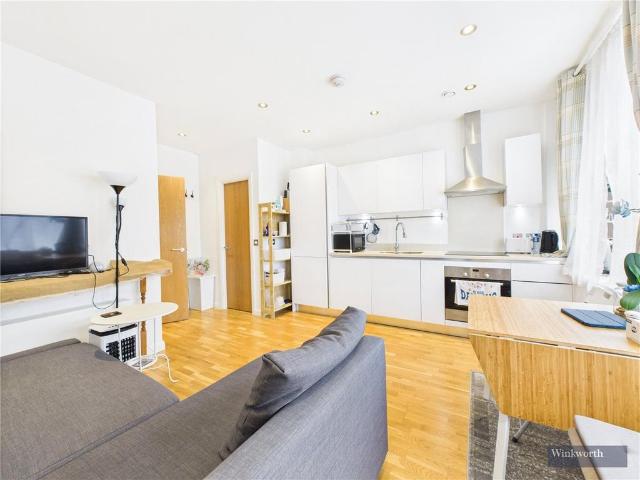 Flat for sale in Kenton, Greater London