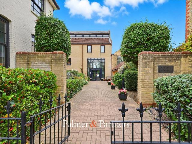 Flat for sale in Moulsham, Chelmsford