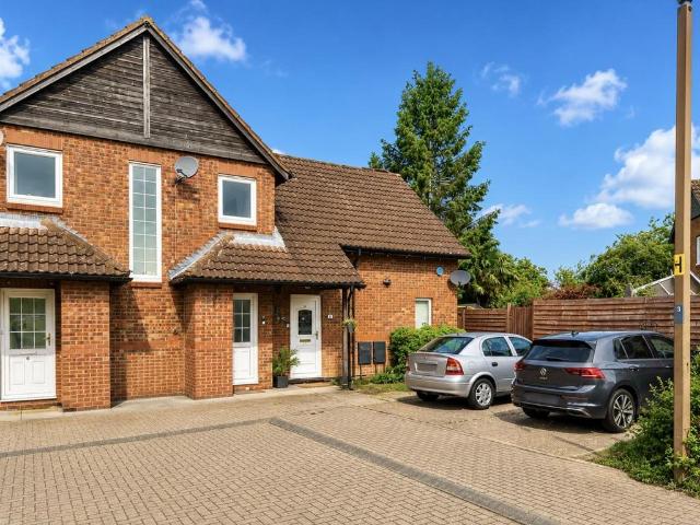 Flat for sale in Fenny Stratford, Isle Of Man