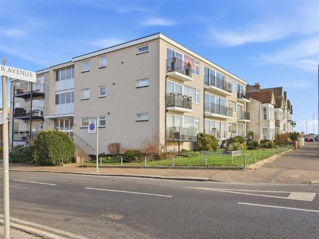 Flat for sale in Kursaal Estate, Alton Barnes