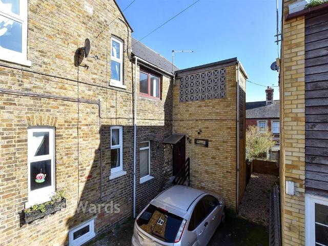 Flat for sale in East Cliff, Acol