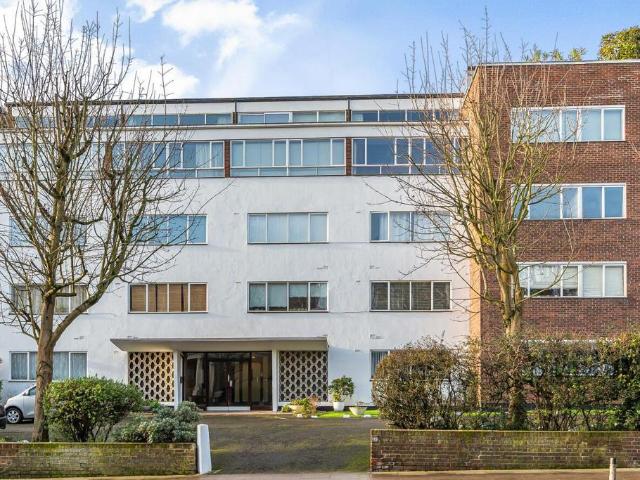 Flat for sale in Belsize Park, Greater London