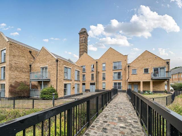 Flat for sale in Horton Kirby and South Darenth, The Butts