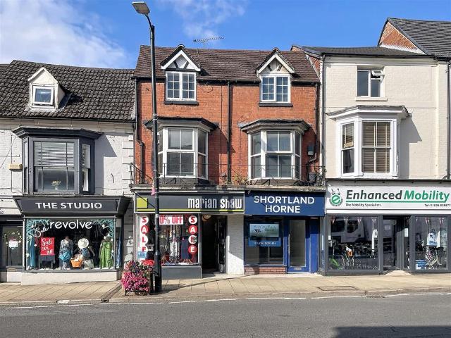 Flat for sale in Abbey End, Green Close