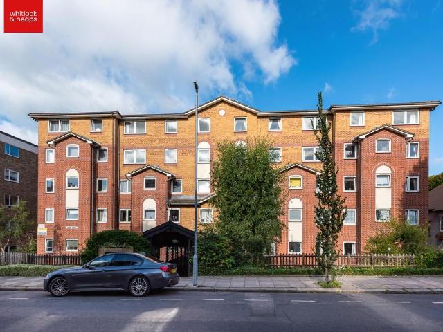 Flat for sale in Brunswick