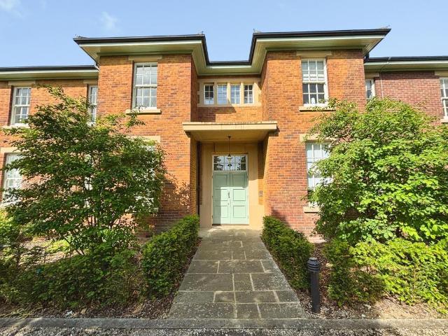 Flat for sale in Evershot, Oxfordshire