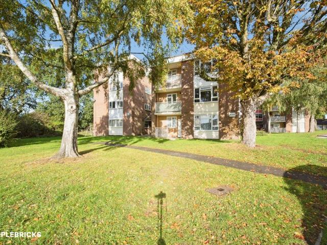 Flat for sale in Shirley, Solihull