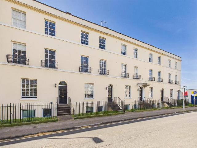 Flat for sale in Kings Barton, Gloucester