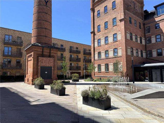 Flat for sale in Slough