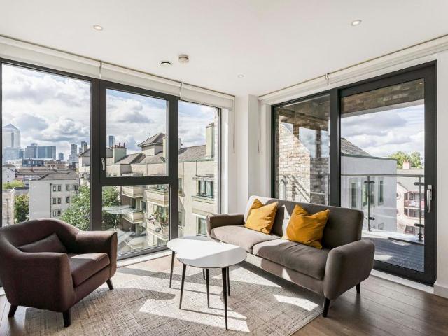 Flat for sale in Bromley-by-Bow, Limehouse