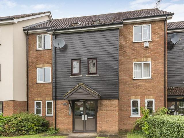 Flat for sale in London Borough of Brent, Greater London