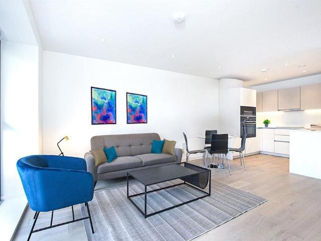 Flat for sale in London Borough of Ealing, Hanwell