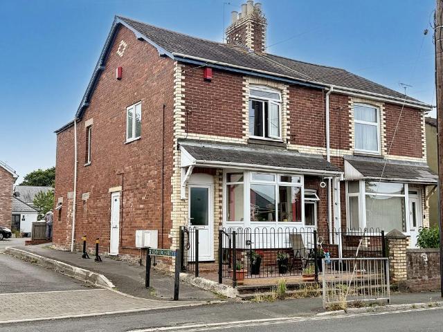 Flat for sale in Bridford, Devon