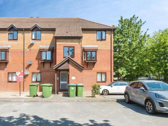 Flat for sale in Redbridge, City Of Southampton