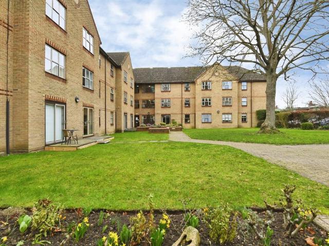 Flat for sale in Moulsham, Chelmsford