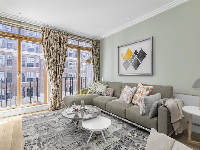 Flat for sale in Westminster, Greater London