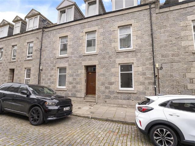 Flat for sale in Ballindoch, Scotland