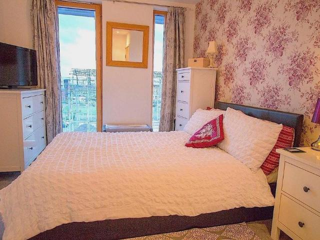 Flat for sale in Brompton, Gillingham