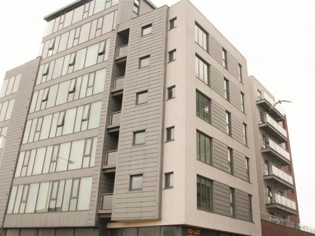 Flat for sale in Calderstones
