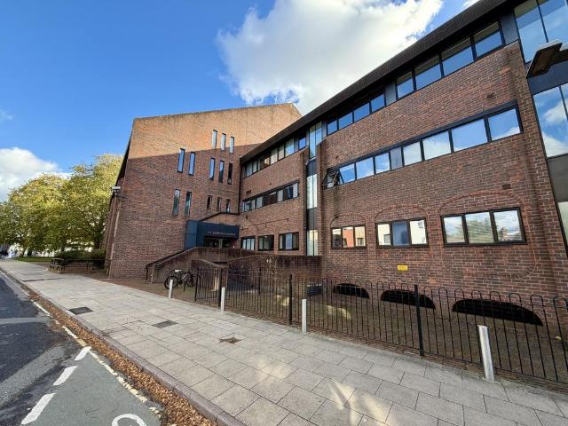 Flat for sale in Key Street, Suffolk
