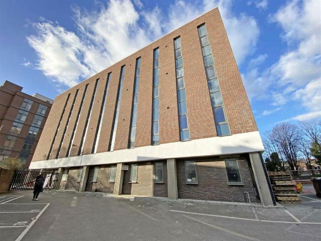 Flat for sale in Waterloo, Great Crosby