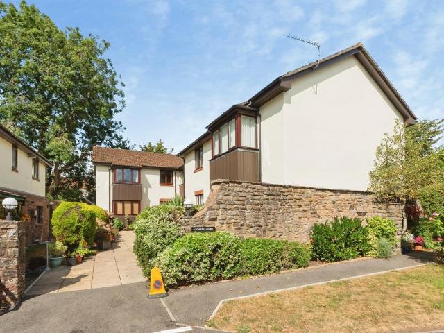 Flat for sale in Frenchay, South Gloucestershire