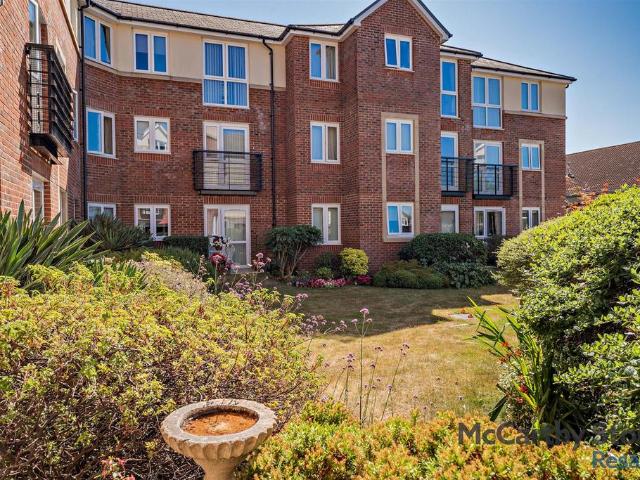 Flat for sale in Clevedon, North Somerset