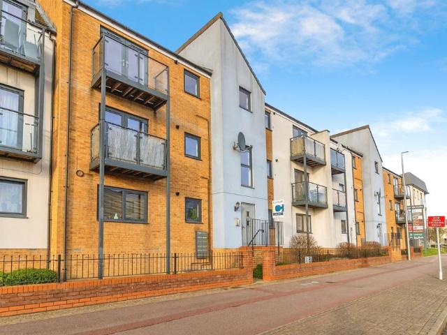 Flat for sale in Broughton Gate, Monkston Park