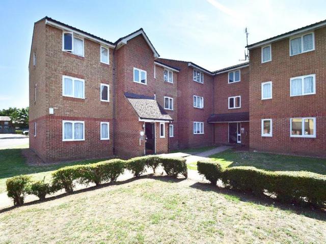 Flat for sale in Dagenham, Isle Of Man
