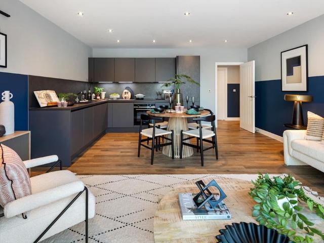 Flat for sale in Earlsfield, Greater London