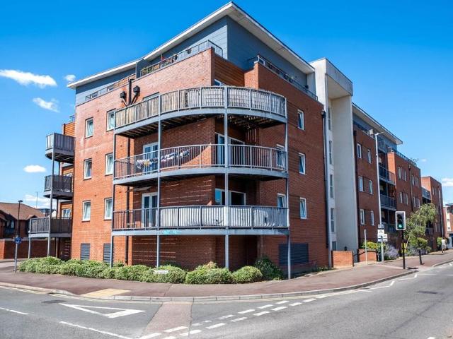 Flat for sale in Bletchley and Fenny Stratford, Bletchley