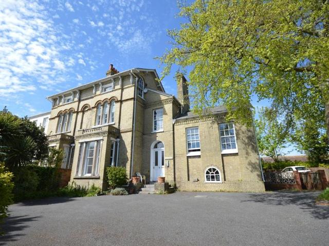Flat for sale in Lymington, New Forest