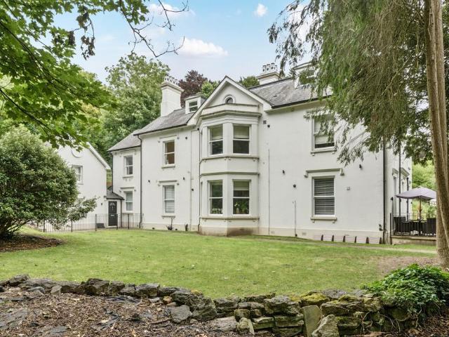 Flat for sale in High Wycombe, Chepping Wycombe