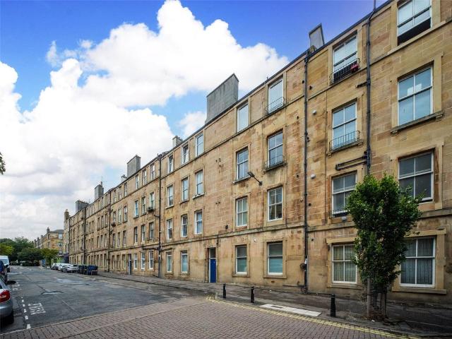 Flat for sale in Lorne, Leith