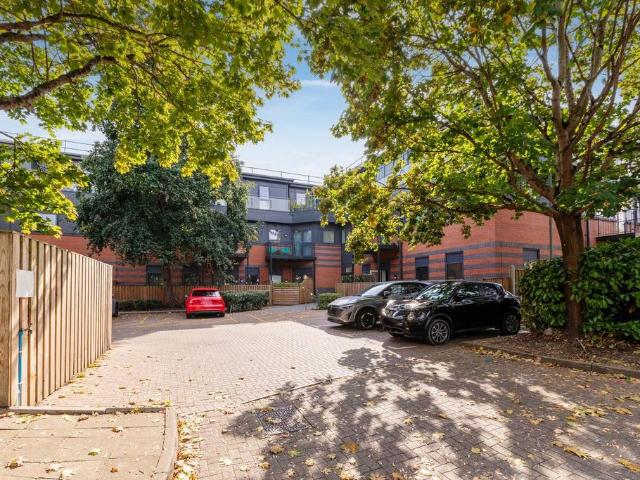 Flat for sale in North Town, Maidenhead