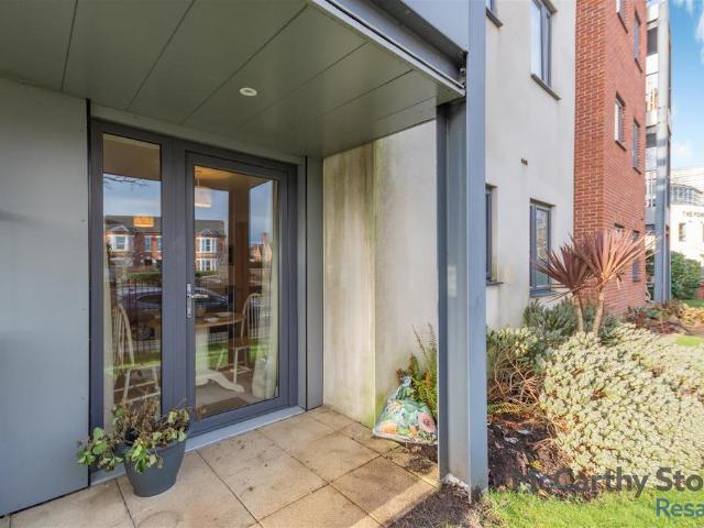 Flat for sale in West Bridgford, Rushcliffe