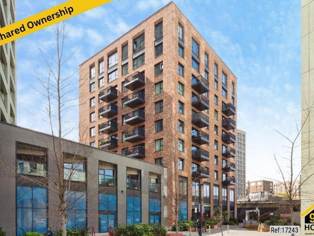 Flat for sale in Bromley-by-Bow, Bow