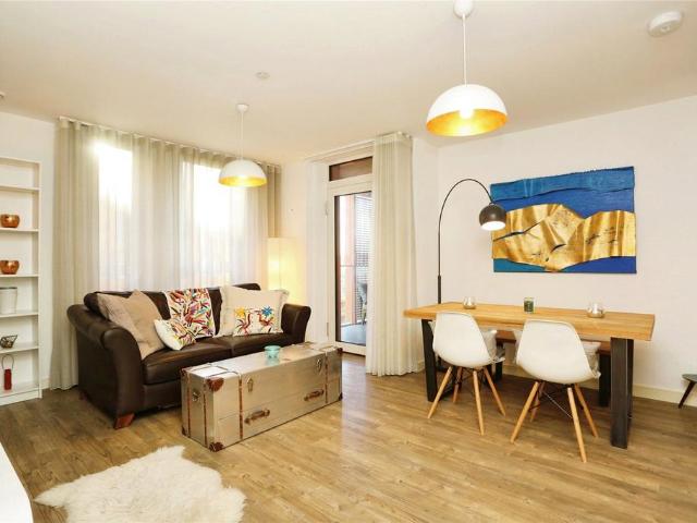 Flat for sale in Enderby Wharf, Greater London