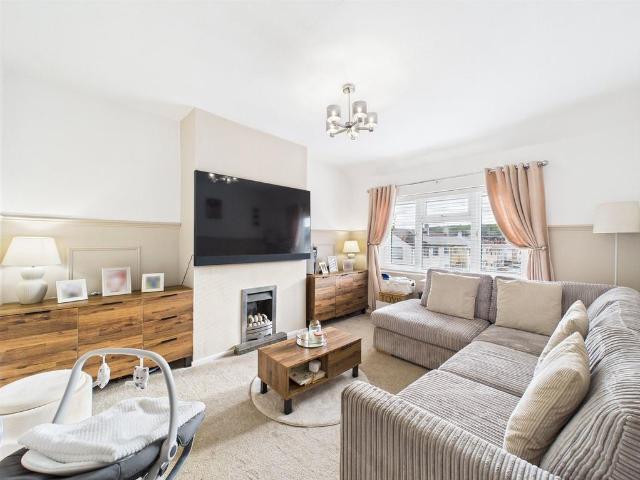 Flat for sale in Feckenham, City Of Bristol