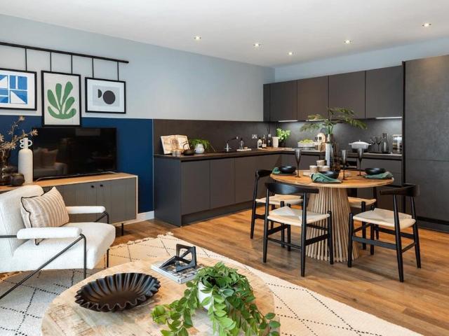 Flat for sale in St Albans, Five Acres