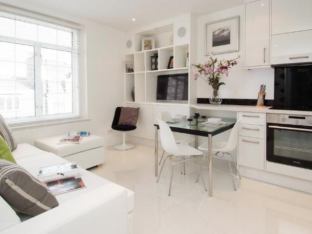 Flat for sale in Paddington, Greater London